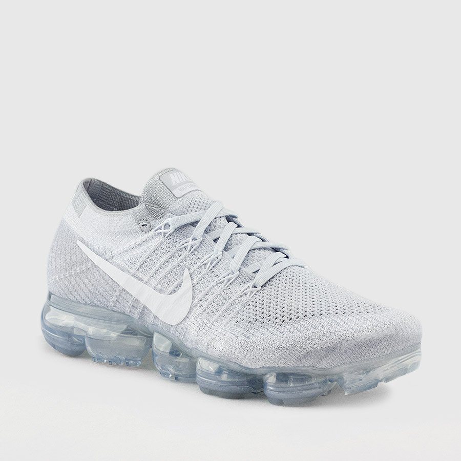 SneakerShouts's tweet image. Sizes 10-13 

Men's Nike Air VaporMax Flyknit "Pure Platinum" restocked with FREE shipping via Kicks USA -&amp;gt; bit.ly/2nqroH9