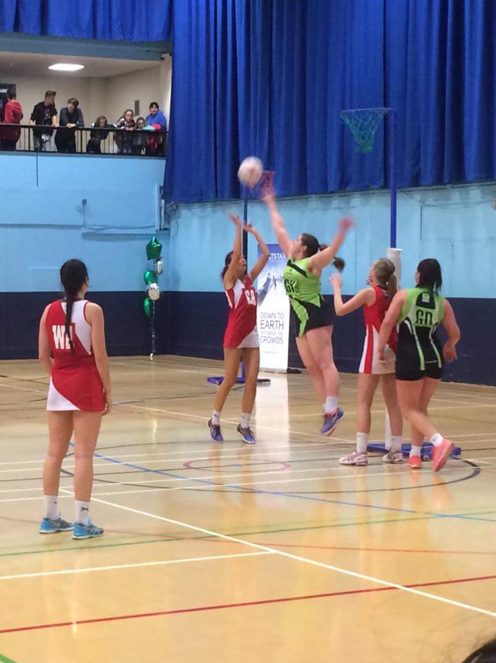 JerseyNetball's tweet photo. The score is now 34-29 to Jersey. Both teams fighting for possession with interceptions all over the court #JsyvGsy https://t.co/R0Jpxsuuhh