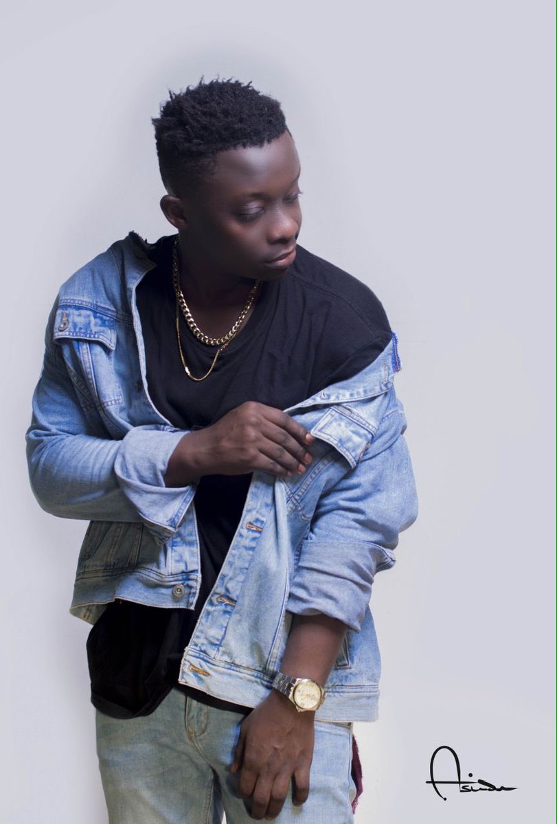 HotSource_'s tweet photo. Myself ft Lil Shaker #BermaWoSiSen https://t.co/CCox51SfeF 

Kindly DL &amp; RT https://t.co/u23IoFP6QY