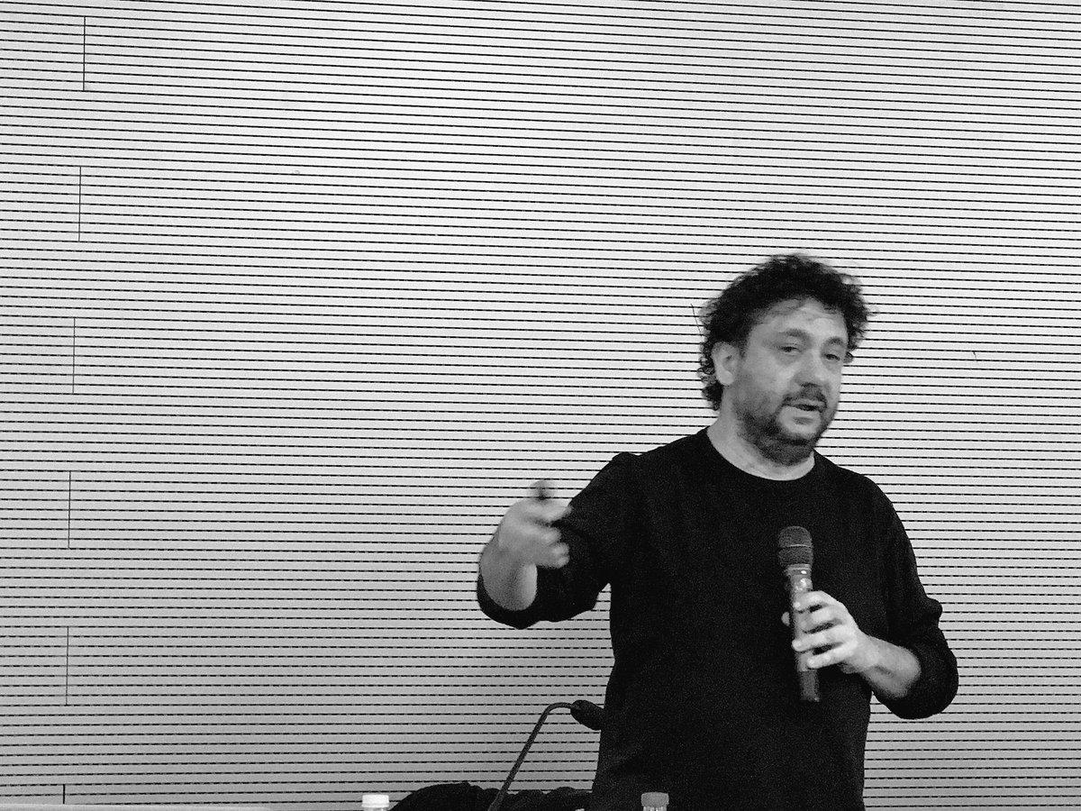 A chiudere la giornata #DPE2017 è arrivato Luca Pianigiani di <a href="/jumperbuzz/">Jumper</a>: dal device design all'immersive design