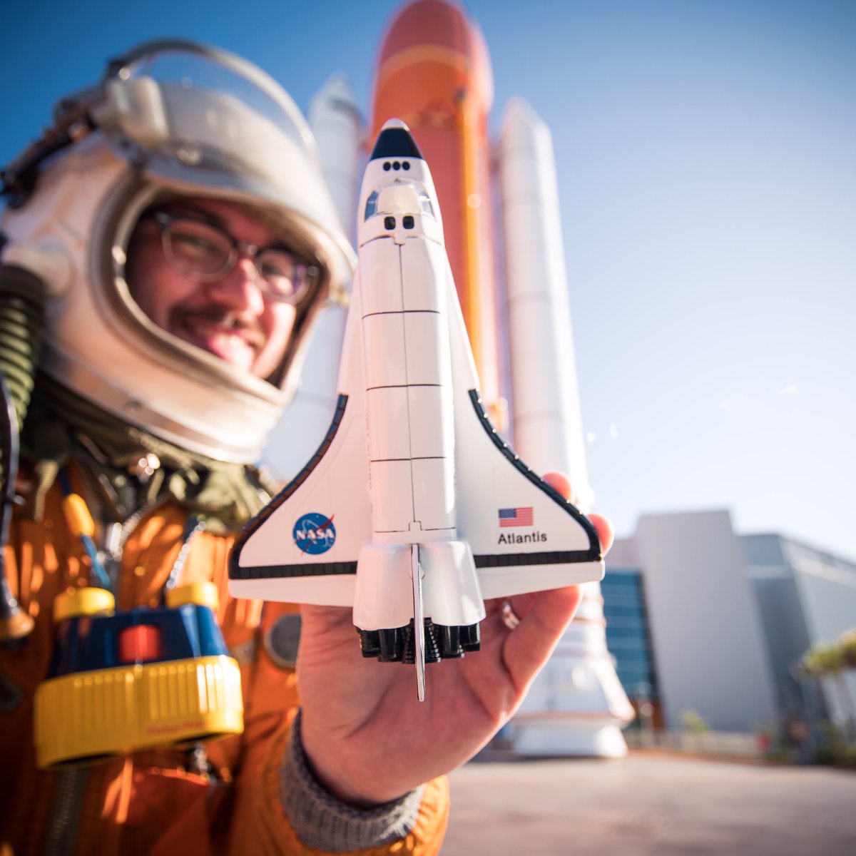 space shuttle atlantis toy