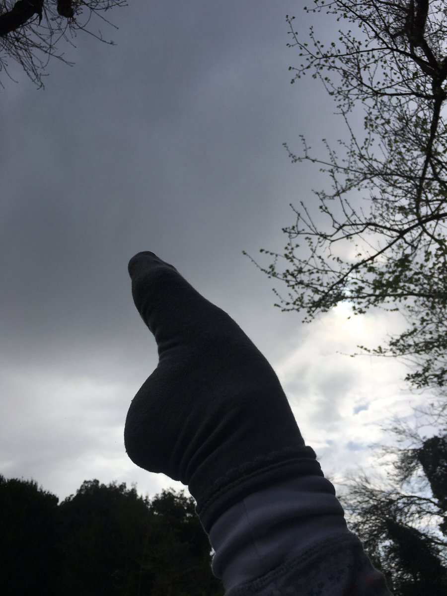 anactabove's tweet photo. Out training in the rain. Finally rigged everything, so I am staying. Sending this tweet and then I am up that hoop #raintraining #aerial https://t.co/MwecYpZtYM