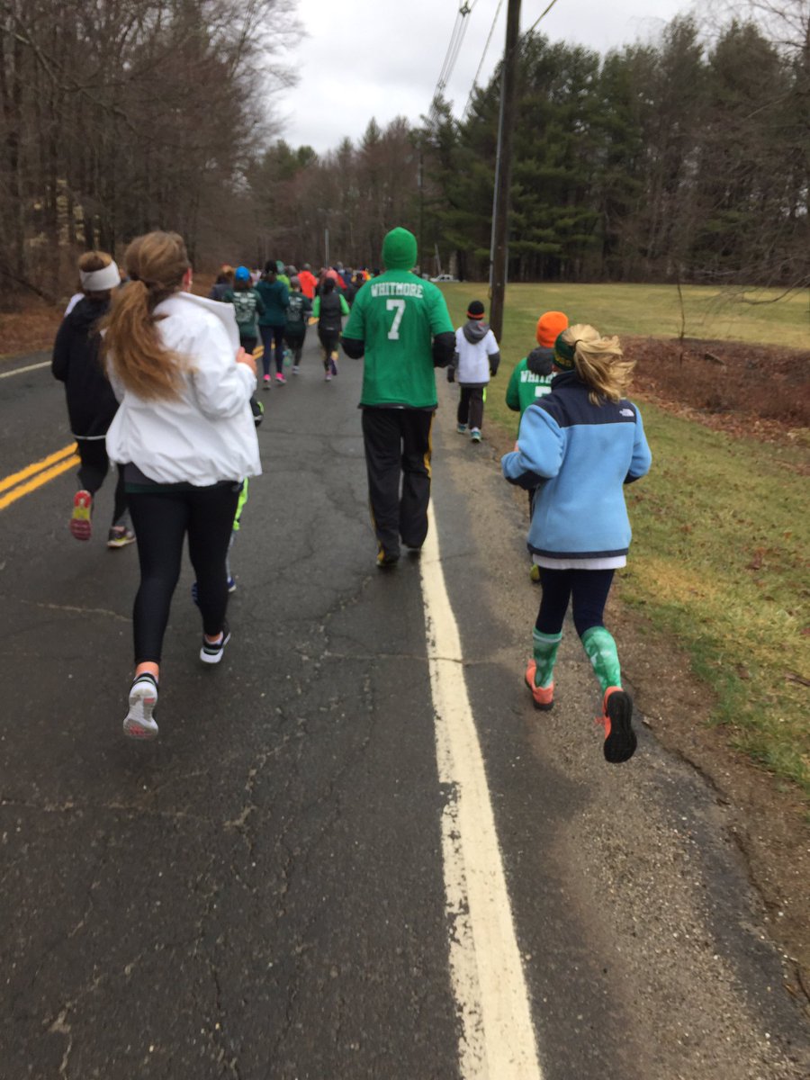 Bethelsoftball1's tweet photo. Proud coach and mom. Great job Heather and Isabella! 🏃🏼‍♀️#loverunsthrough #sandyhook5k https://t.co/0r8KcKbG5Y