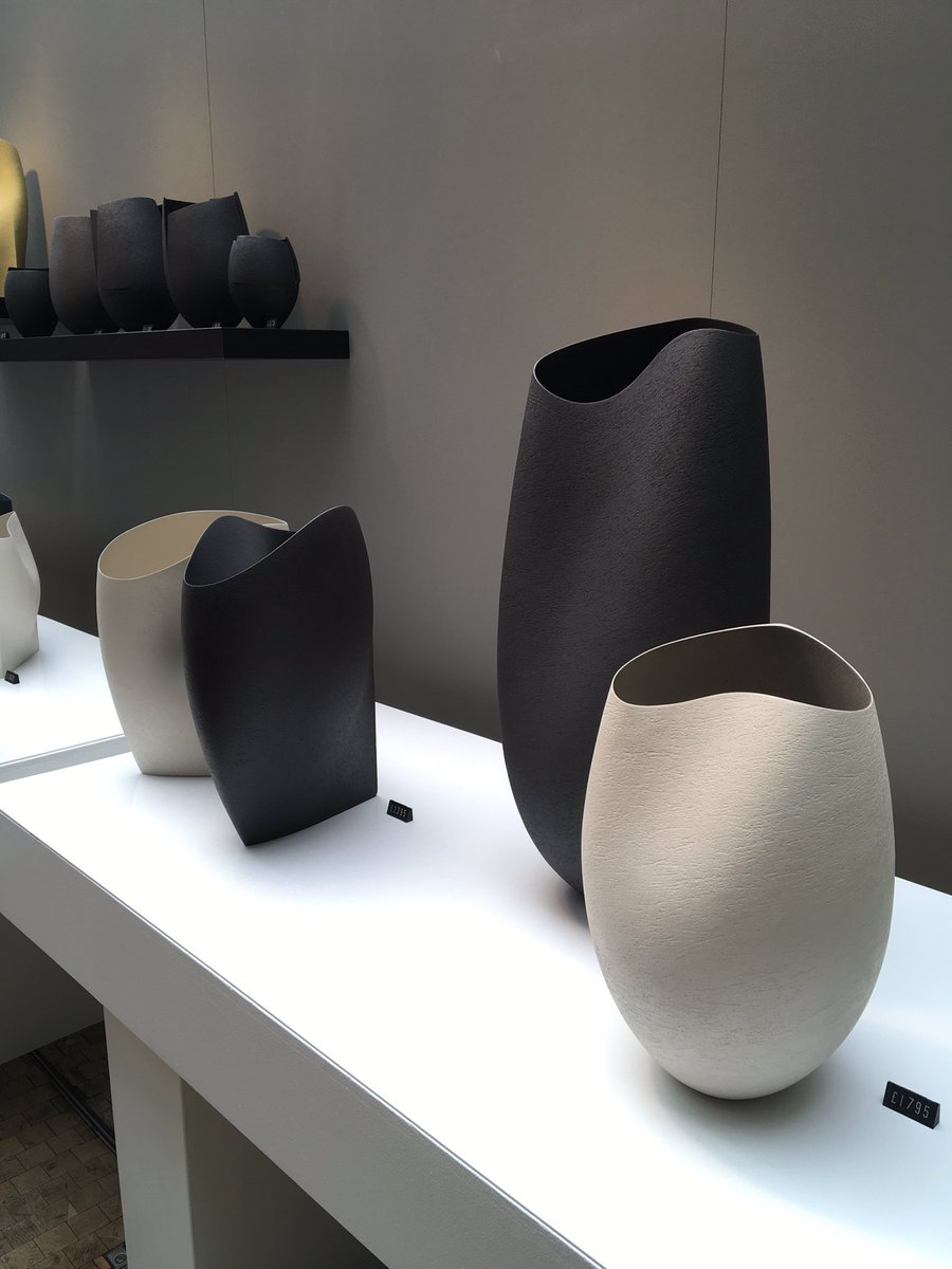 vickysaragouda's tweet photo. Elegant soft forms by #AshrafHanna at #contemporaryartlondon #cal2017 #ceramics https://t.co/BJaz0xrddR