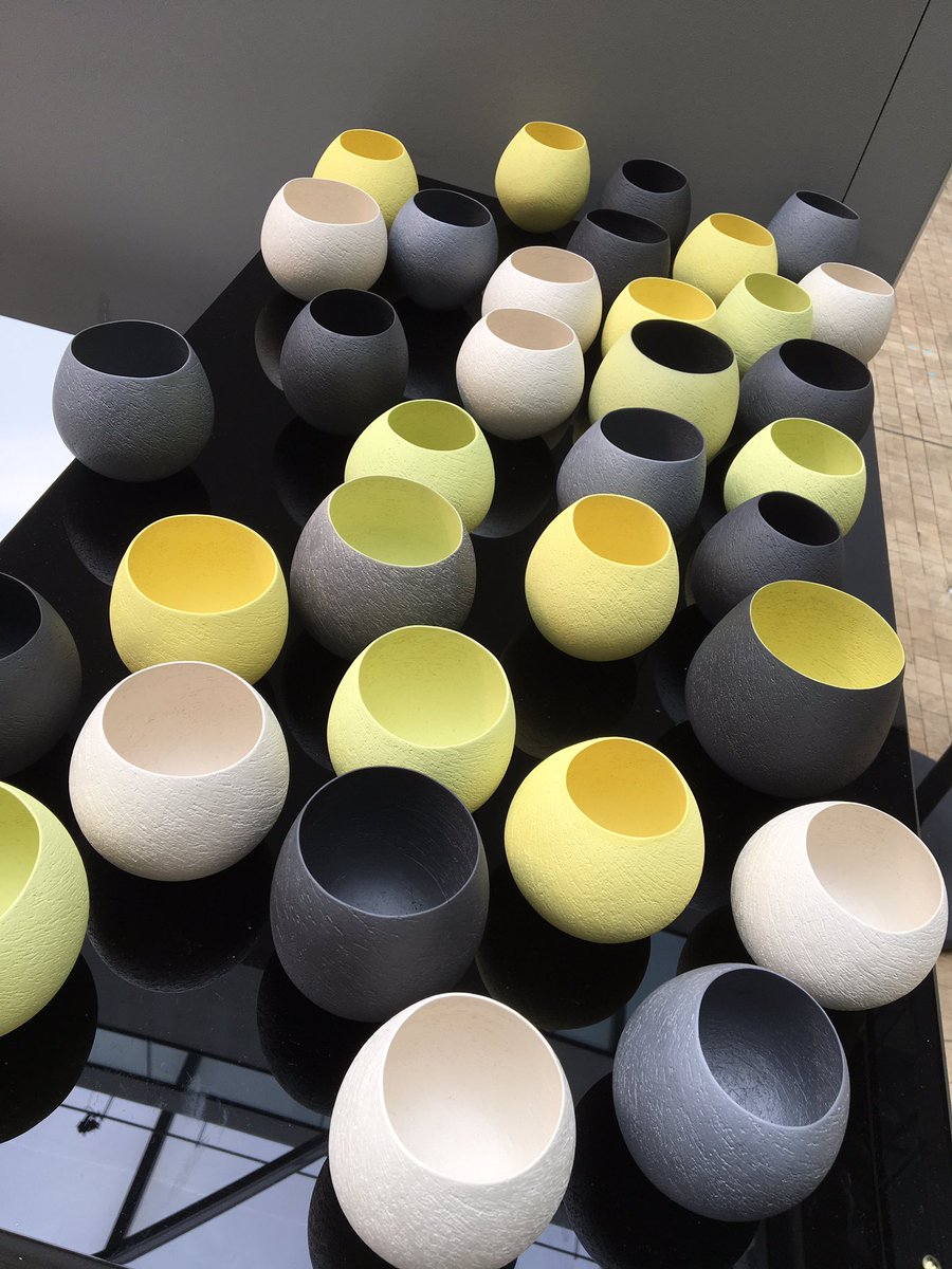 vickysaragouda's tweet photo. Elegant soft forms by #AshrafHanna at #contemporaryartlondon #cal2017 #ceramics https://t.co/BJaz0xrddR