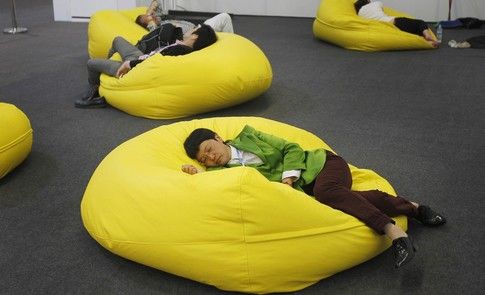 wef's tweet image. Why a good night&apos;s sleep can compare to winning £200,000 wef.ch/2oCfpaz  #health