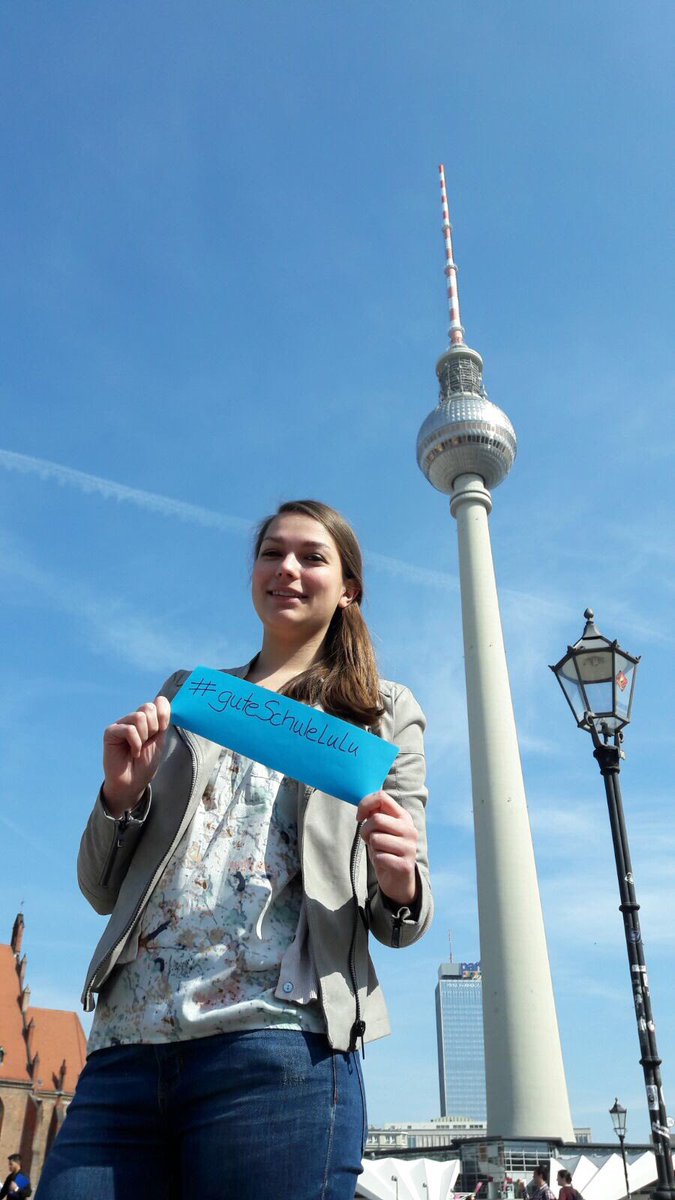 ess_ei's tweet photo. Bild 1 mit eigenem #hashtag in #berlin am #fernsehturm #GuteSchuleLuLu https://t.co/EOIumyz4nL