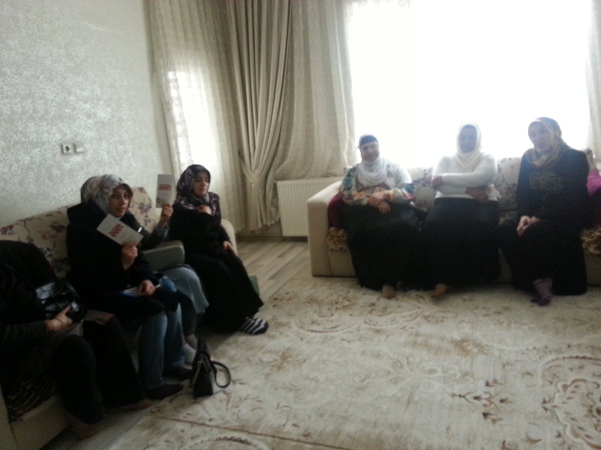 Azize doğru ailesini hasta ziyaretinde bulunduk
Rabbim acil şifalar versin 
#EVET