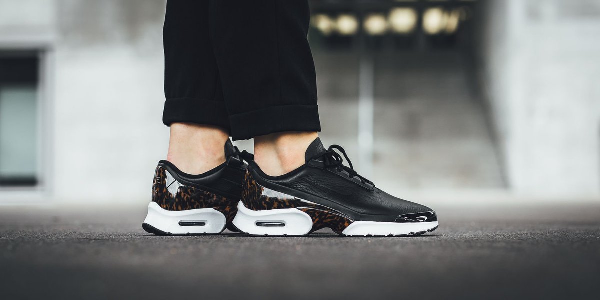 nike air max jewell lx black