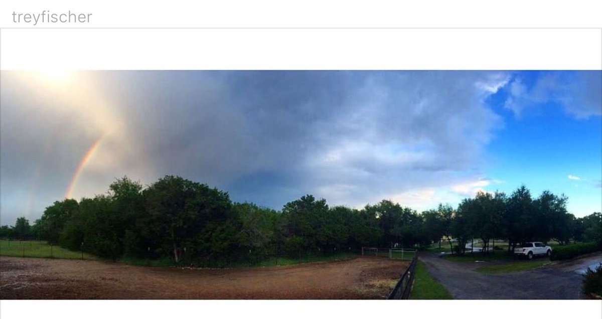 TexasHumor's tweet photo. Texas: where five different kinds of weather happen at the same time and it's totally normal. https://t.co/Ho0kZnq2lX