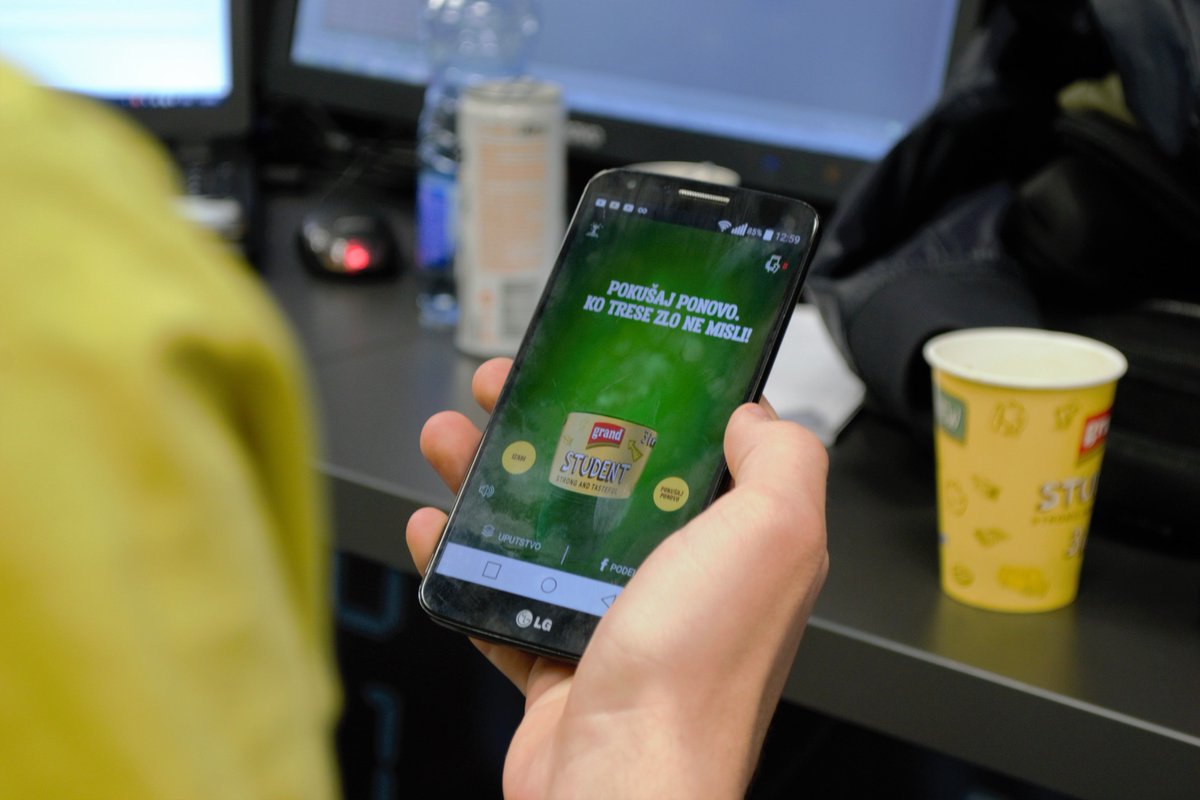 fonis_fon's tweet image. Naši programeri oprobali su se i u shake-ovanju. Zahvaljujemo se našem sponzoru @grandkafa 😊 #FONHakaton #LightUpYourFuture