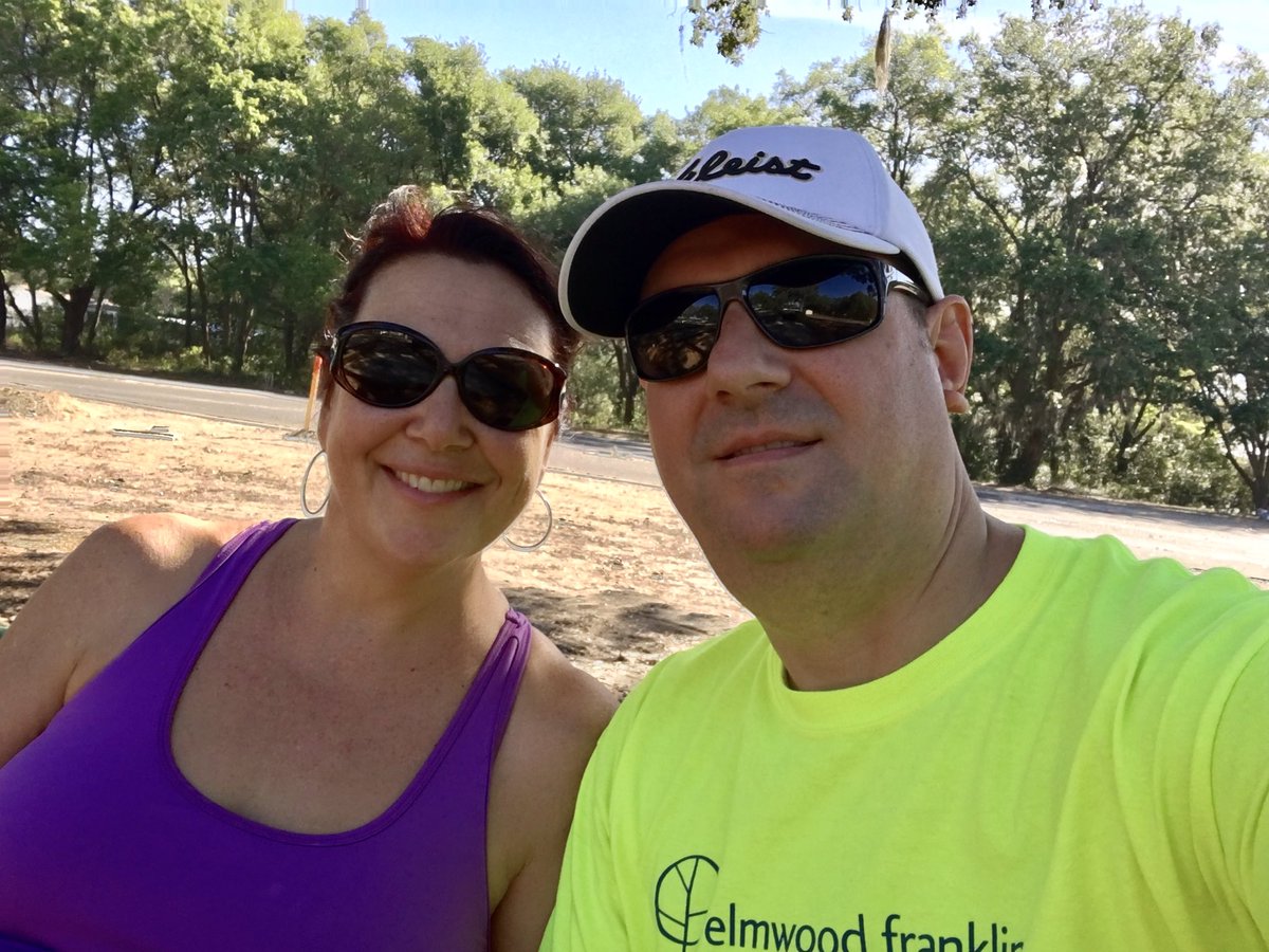 elizcolucci's tweet photo. Out for a walk in Florida #UBStep17 Getting my steps in #UBuffalo https://t.co/07ggFMGB5J