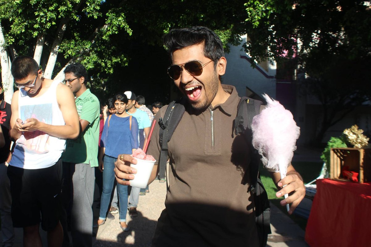 MREevents's tweet photo. MMM cotton candy AND snow cones! #SweetsEvent #Concessions #Snowcone #CottonCandy #College
#ResidentEvent #MREevents #PartyWithYourNeighbors https://t.co/5B87i4Rf7W
