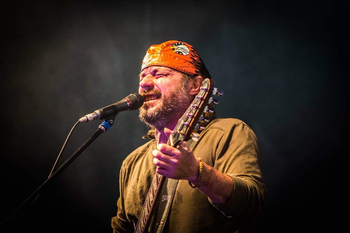 Hoy cumple 50 años Chizzo de <a href="/larenga/">La Renga</a> 
Ojalá pronto puedan volver a tocar.
Foto: <a href="/rockenfoco/">Rock En Foco</a> - Pergamino (21/05/2016).