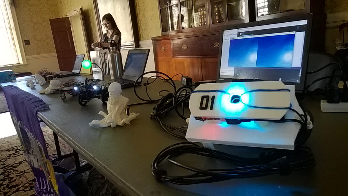 MatthewLFaerber's tweet image. Happy to be teaching #arduino at @SaintMarysNC on #ArduinoD17 !