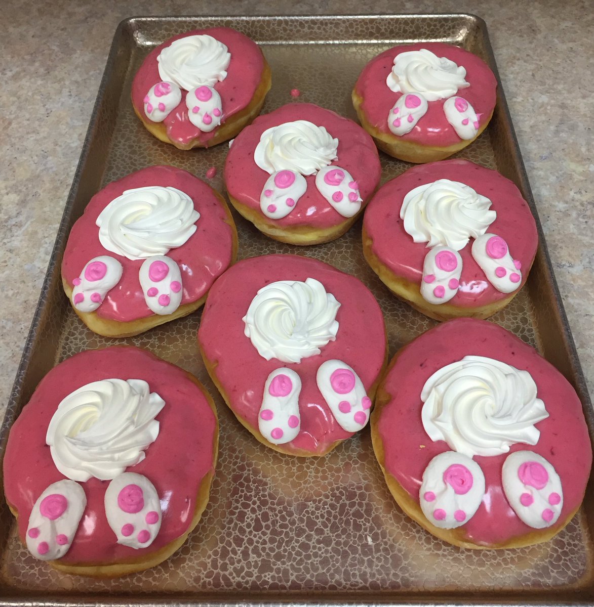 DonutFantasy's tweet photo. Introducing strawbunny butts and Easter peeps! We will have these til Easter! #donutfantasyfresno #easterdonuts #strawbunnybutt #easterpeep https://t.co/6qLnFGwk3E