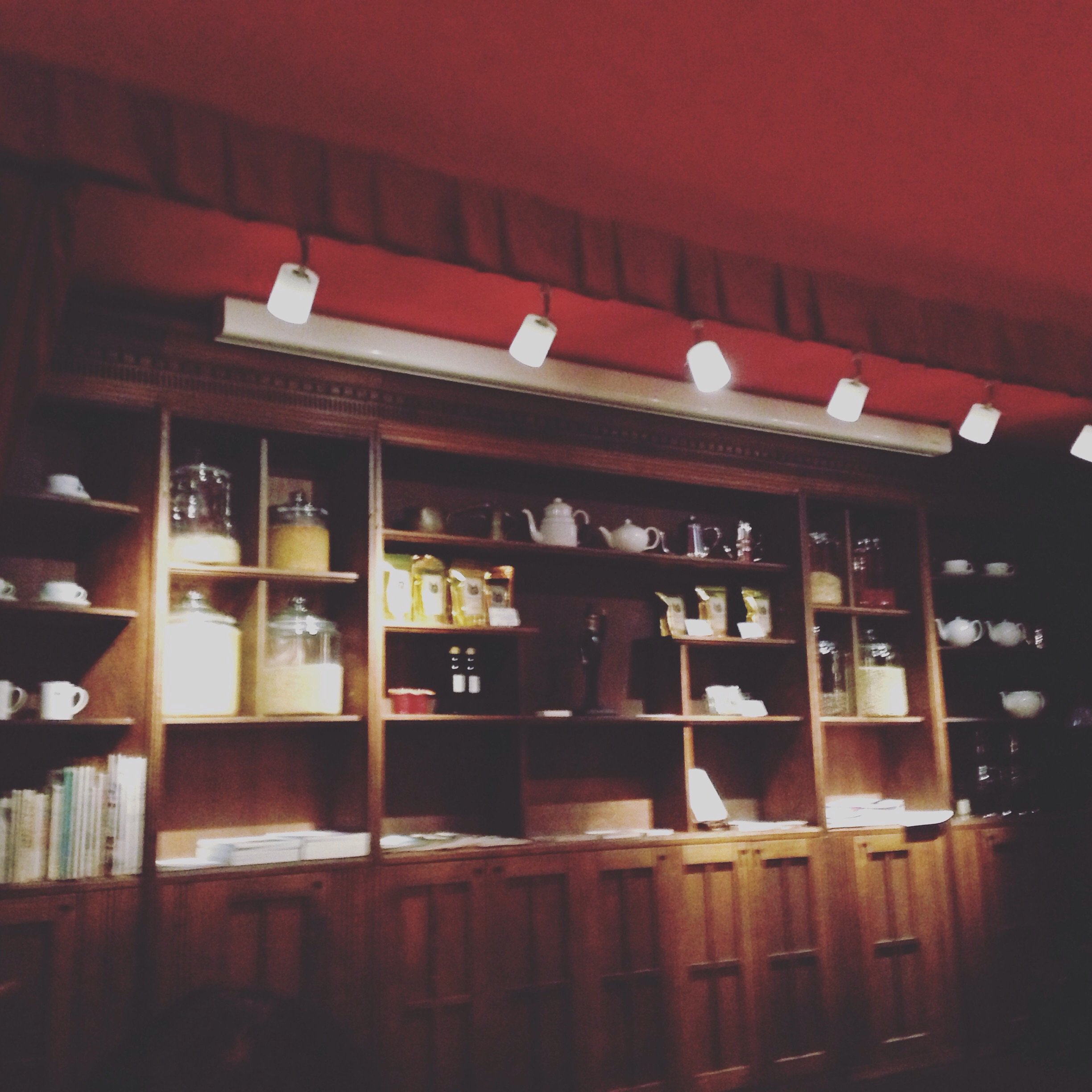 土屋アソビ カフェマメヒコ 生口島のレモンをふんだんに使った 念願の檸檬ケーキ はどのパーツも甘すぎず 爽やかで しあわせな食べ物だと思いました ホールごと食べられそうだよ レモンケーキ レモンパイ T Co Zcymsufkoy Twitter