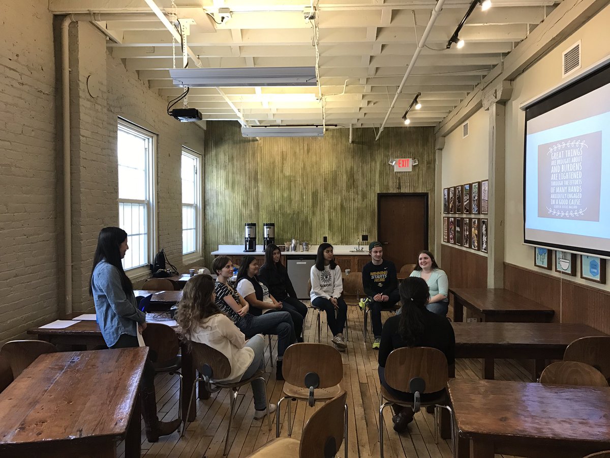 JennyWysocky's tweet photo. @MUMcCormickHall students leading peers in a great retreat on the four pillars of @MarquetteU mission #SELF #CommUNITY #bethedifference https://t.co/1doI3g3rcc