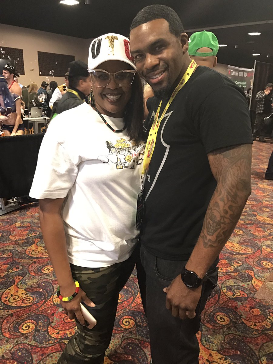 RomeMajorxxx's tweet photo. It was good meeting you @OutTheGateProd1 at @EXXXOTICA #Denver Keep me in mind if you ever need a Talent #Salute https://t.co/9lPq7SM6IO