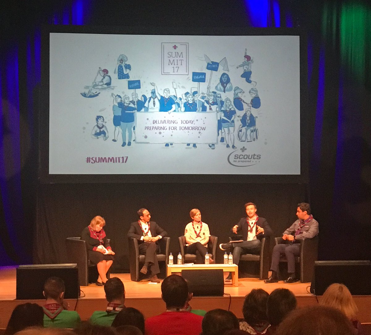 mrmmollart's tweet photo. Fascinating introduction of Kate Crawford at #Summit17! Hearing about the successes of #ScoutingInSchools was amazing and inspiring! https://t.co/IjaWcMfLcF