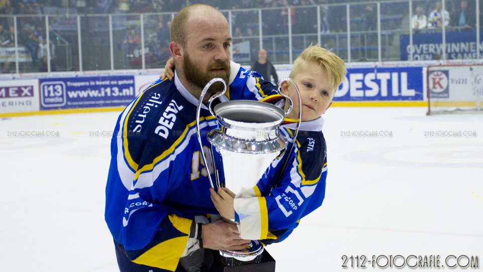 Peter van Biezen neemt afscheid als actief speler: ‘Hij verdient zo’n fraaie gele banner in Stappegoor’… dlvr.it/Nn1zlr #ijshockey