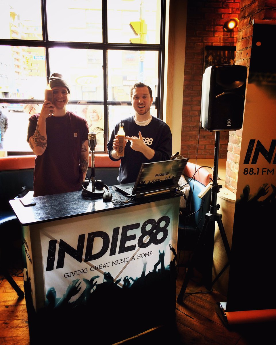 Indie88Toronto's tweet photo. Free chicken 🍗 at @NandosPeriPeri until 2pm with a non-perishable donation! We're live at Danforth &amp; Pape. #NandosDash #Nandos #PeriPeri https://t.co/rsKV3ONMEm