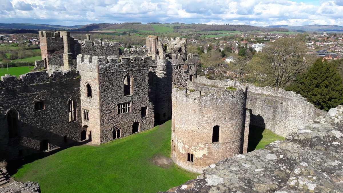 Vik3928's tweet photo. @LudlowCastle1 . Brilliant place to visit with the family. https://t.co/D3bCzxRhwx