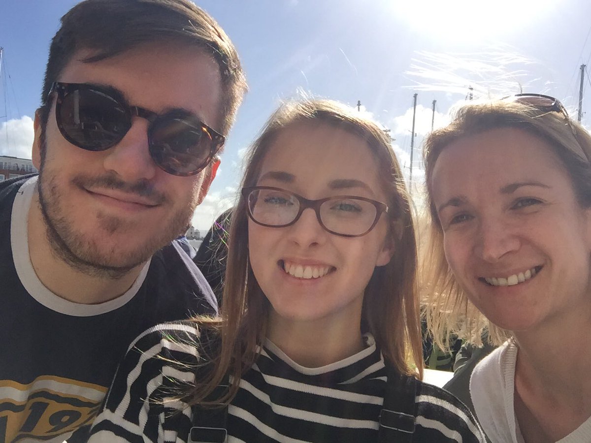 Amyd22's tweet image. 