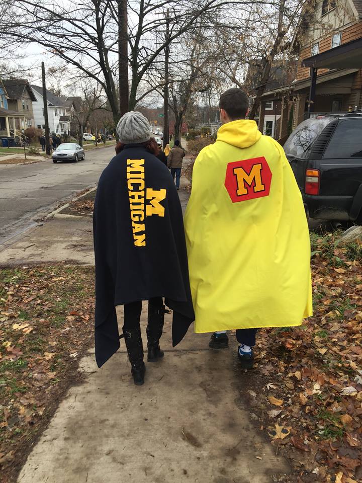 Jmsper's tweet photo. Brother Sister on Game Day #JBJReunionContest #UniversityofMichiganAnnArbor https://t.co/6uTdCMW8Hh