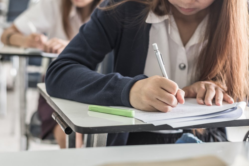 OttawaHealth's tweet photo. Student, Athlete, Rebel, Introvert. your Child? 
What you need to know about #fentanyl: 
https://t.co/1DQSVIyKYI 
#StopOverdoseOttawa https://t.co/WgLdGnuXdO