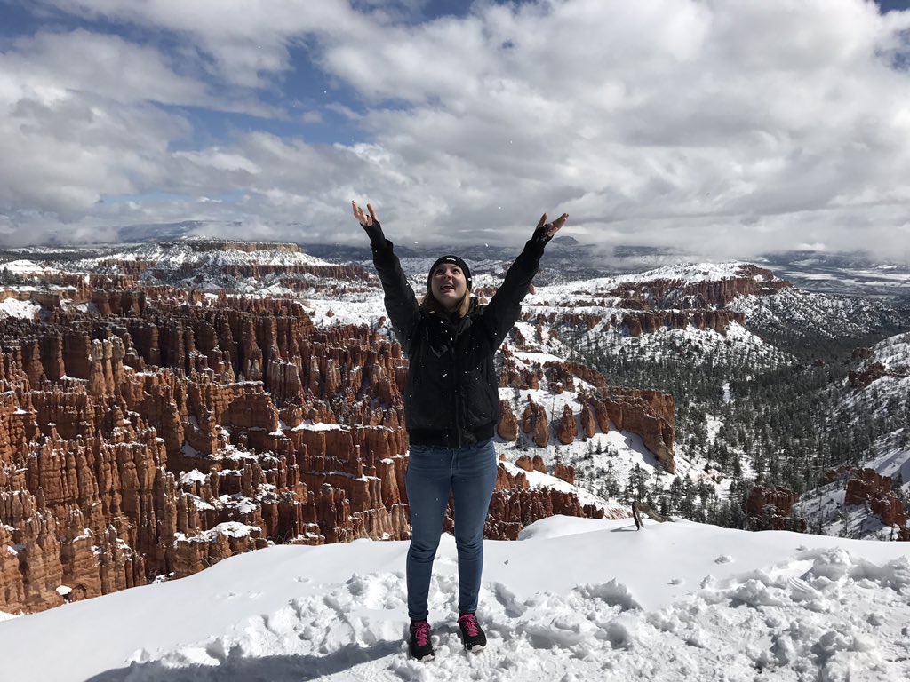 izzybeebella's tweet photo. There's nothing quite like @BryceCanyonNPS covered in snow 💕 https://t.co/LvG96NBiHU