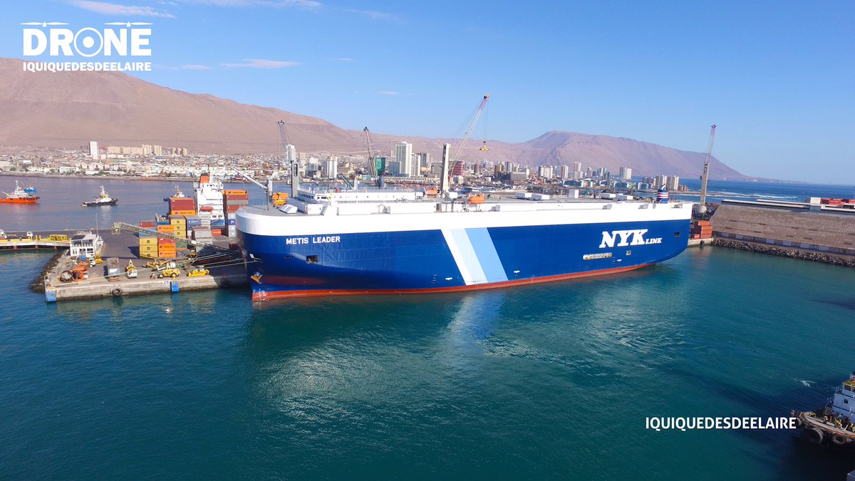 iqqdesdeelaire's tweet photo. El #Metisleader #nykline con un tamaño de 200x32 m. En el gran puerto de #iquique #tarapaca @PuertodeIquique https://t.co/jwIYNOLJMz