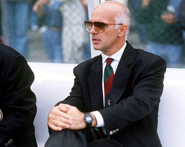 Happy Birthday to the best coach in history (arrigo sacchi)  