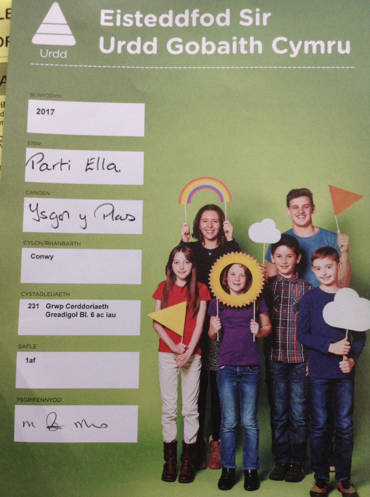 Perfformiad gwych Ysgol y Plas. Da iawn chi👍🏻