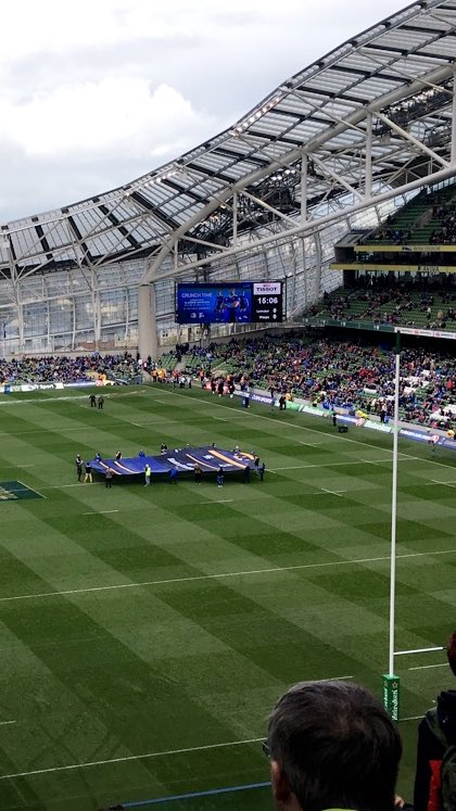 kellyhog's tweet photo. Let's do this🍀🏉! #COYBIB #LeinsterRugby #EPCR #LandsdowneRoad #LeinstervWasps🔵 https://t.co/2RVXH90ztd