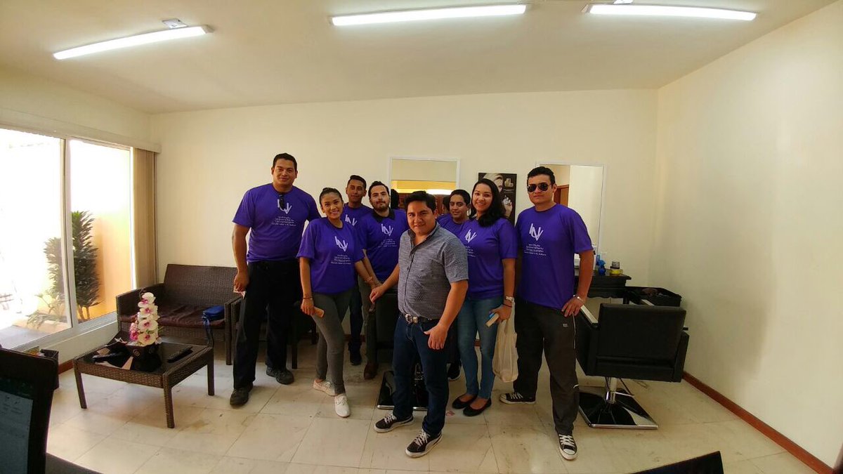 stefany_li's tweet photo. #guapos y #sensuales #equipoitaluz #rally #trabajoenequipoiuv  @betopolar @IUV_Universidad #salonLevi https://t.co/ONQpM8iZ8F