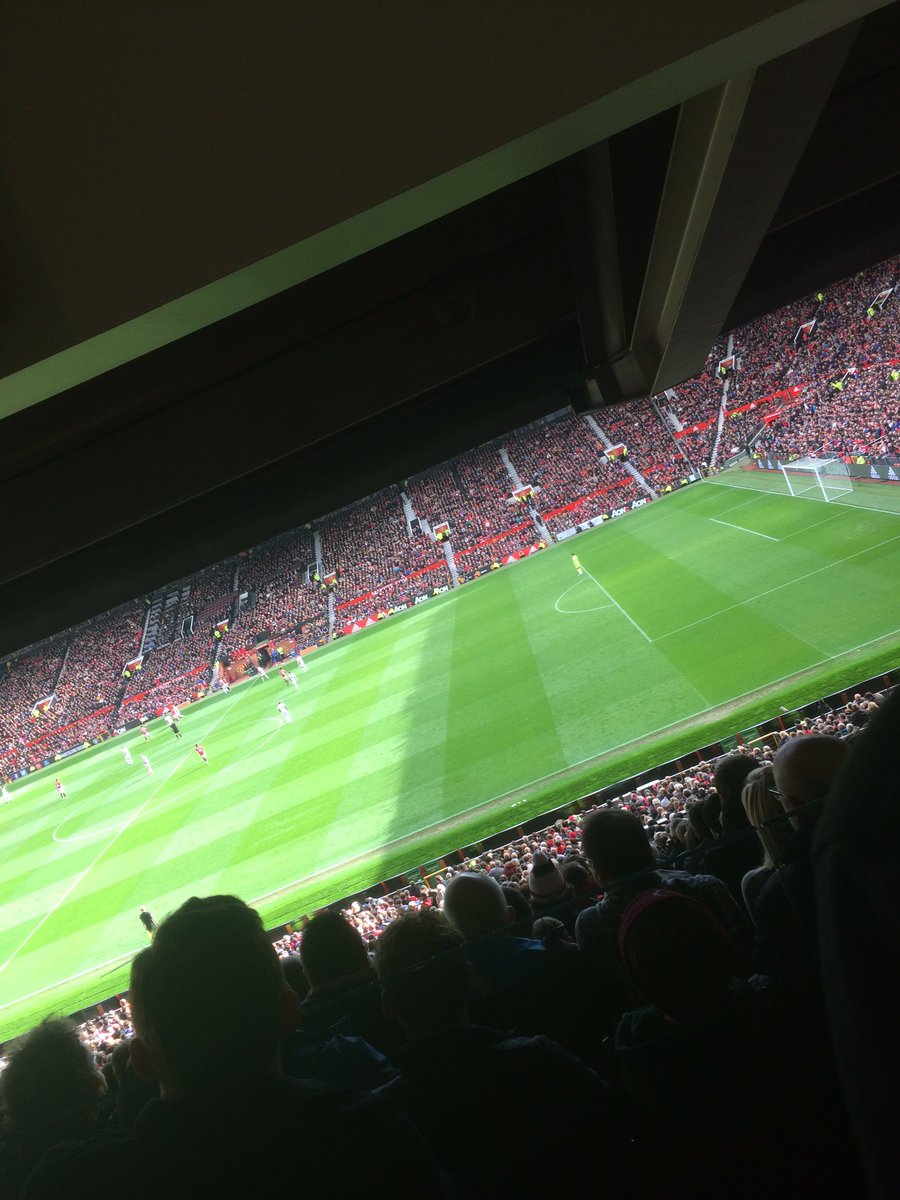 stacey_evo's tweet photo. Brilliant day at old trafford shame about the score @WesEvo https://t.co/IgKLDzC1w0