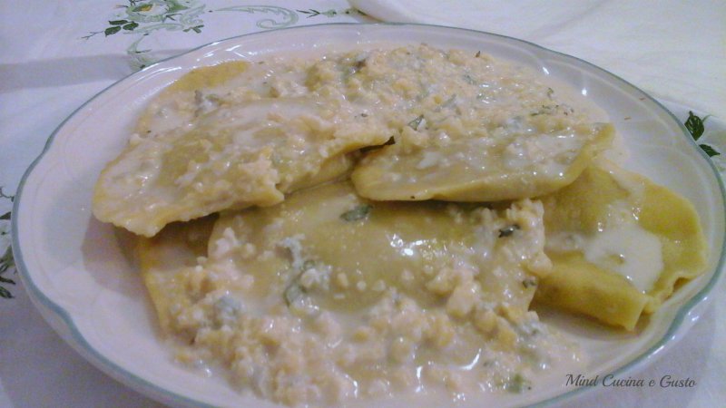 Mindcucinagusto's tweet photo. #Primo #pranzo #domenca?#ravioli #radicchio #crema #gorgonzola #mandorle #STREPITOSI. #ricetta ⬇️
https://t.co/0j38NTGtHX  #mindcucinaegusto https://t.co/ZXdZRWTOxS