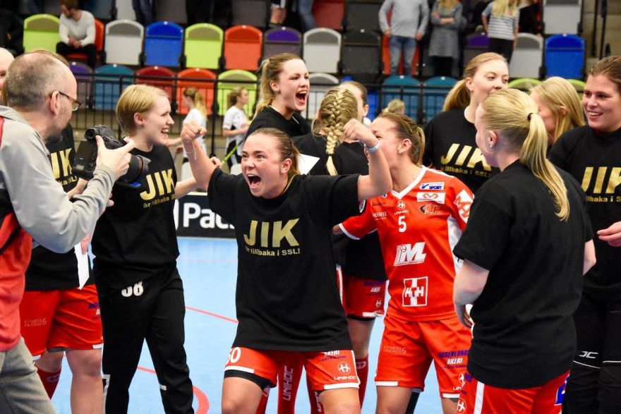 JIK:s damer tillbaka i högsta serien: ”Nu ska vi festa i flera dagar” |  jp.se/article/jiks-d… #innebandy <a href="/JIKdamA/">Jönköpings IK</a> <a href="/jonkopings_ik/">Jönköpings IK</a> #SSL