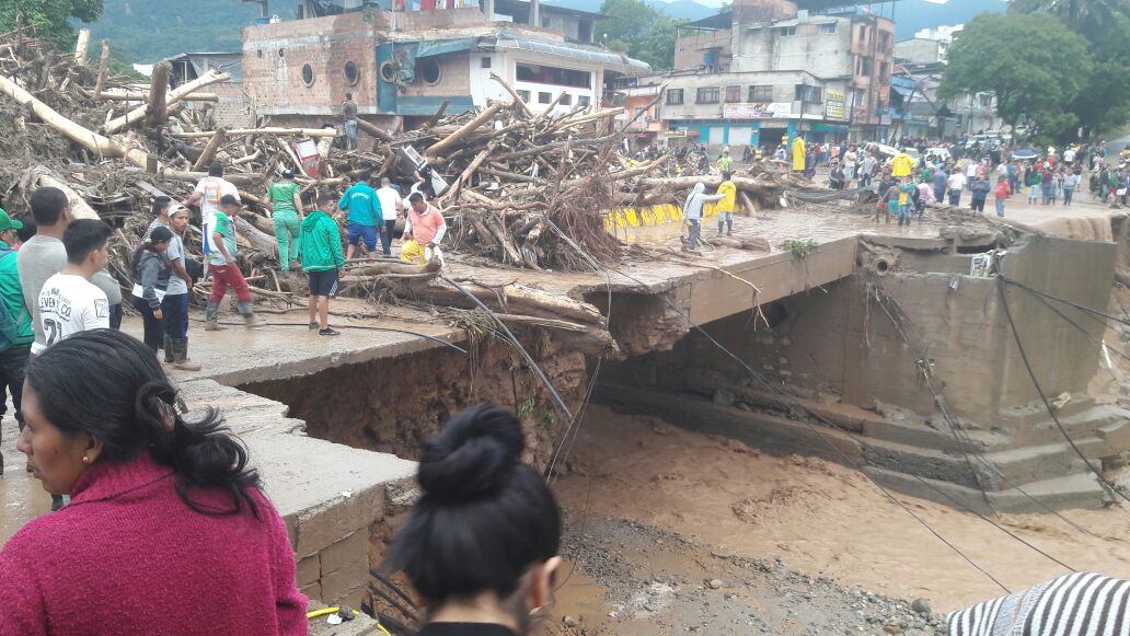 ALDAYS777's tweet photo. Difícil situación por avalancha en Mocoa/Putumayo https://t.co/YmOwVScl0C