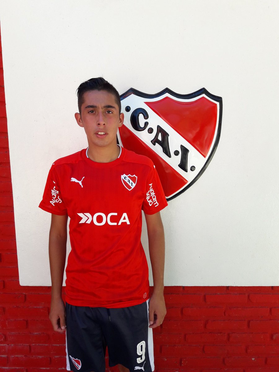 DeLaCunaAlInf's tweet photo. #Inferiores  #Novena | Camilo Cornelio autor del gol del empate 1 a 1 frente a #Belgrano. https://t.co/MwcWC4eKll