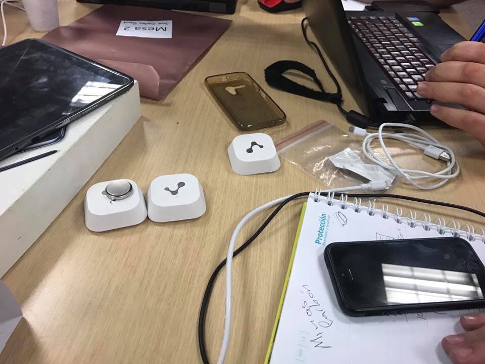 Gurivera's tweet photo. #hackathonProteccion https://t.co/Ns3VmNA6EW