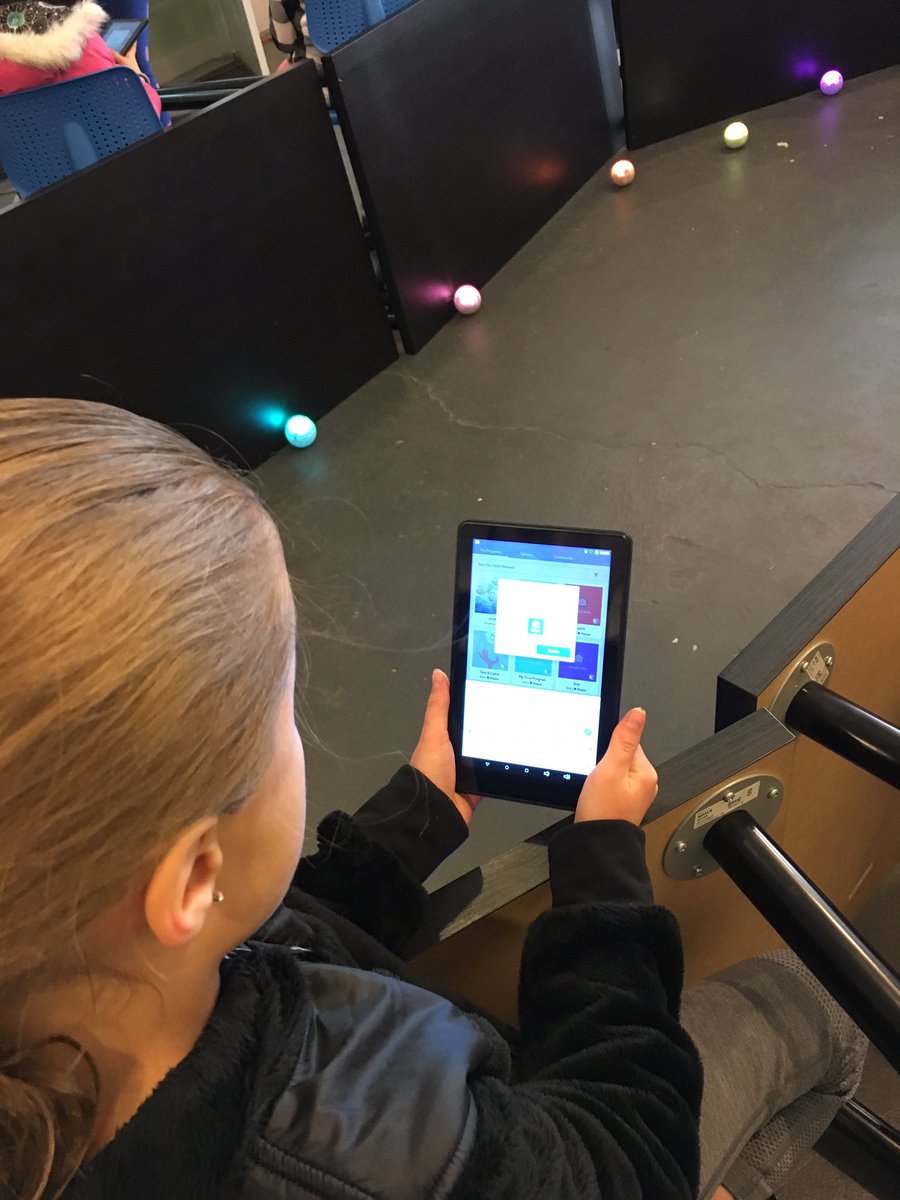 CodePlayLearnLP's tweet image. We loved spending time with these girls today! @GirlScoutsGCNWI @Sphero @SpheroEdu #girlscouts #girlswhocode #girlscancode