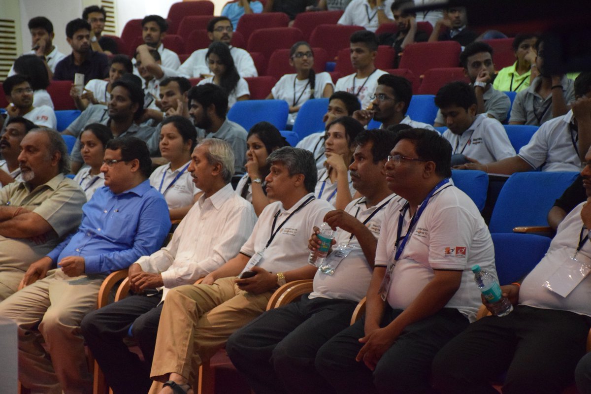 BVBCETHubli's tweet photo. Attending the mind igniting live video conference from our nodal centre @BVBCETHubli
By Mr.Modi : @narendramodi
#SmartIndiaHackathon2017 https://t.co/zDgDa0msLJ