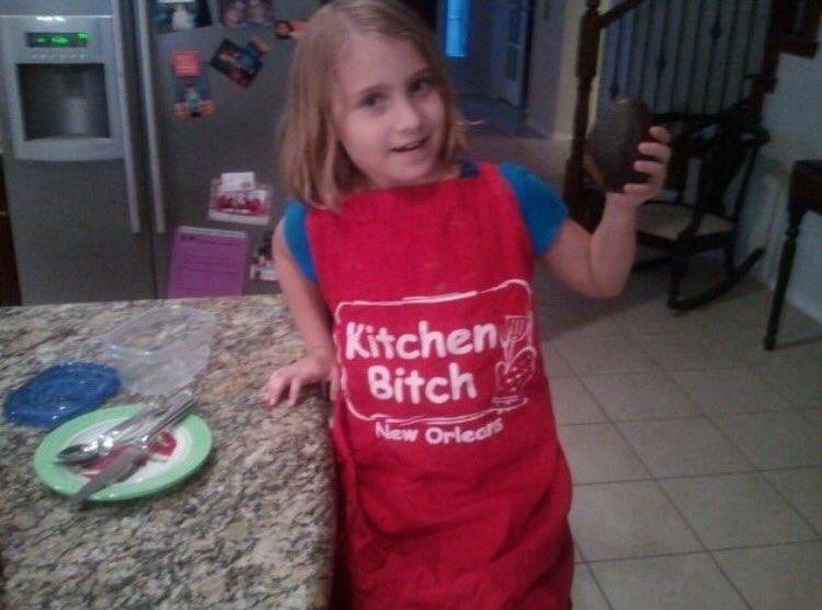 emmarchetti114's tweet photo. happy birthday to the kitchen bitch herself, you're the coolest kid out there av. Love ya https://t.co/bl0zhB9Smq