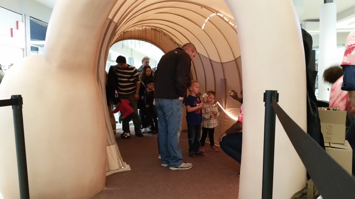 SPHPnews's tweet photo. #SPHP Did you hear? #JTTB has a GIANT ear! Come see @Crossgates_Mall until 6 pm. Not an #AprilFoolsDayPrank #aprilfools #bigear #free @WNYT https://t.co/miqxRGsDfb