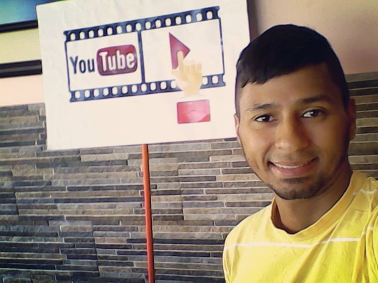 planetatido's tweet photo. Apoyemos a @quetalernesto en su estreno de su primer video en #youtube hoy a las  5.pm https://t.co/aJUJz7khLH … #SabadoDeGanarSeguidores ☺️ https://t.co/7Vq4P9bmtK