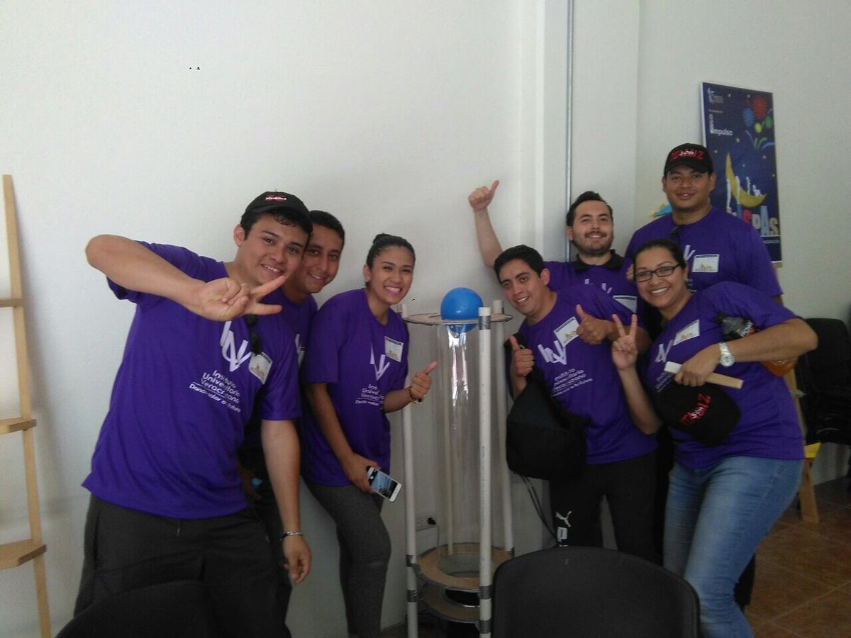 stefany_li's tweet photo. #chispas #loLogramos #aLaPrimera #equipoitaluz #rally #trabajoenequipoiuv  @betopolar @IUV_Universidad https://t.co/37tj4PKAS2