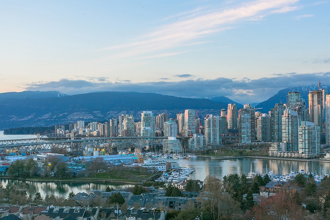 dgpigott's tweet photo. New listing with huge #Vancouverview hits market Monday. Great photos from https://t.co/js5EhedjWV https://t.co/0touOwlmXF