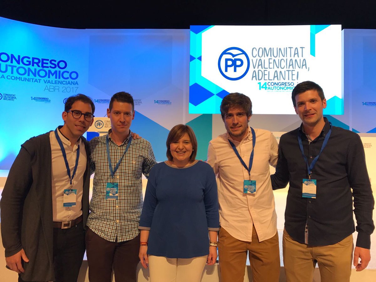 QuiqueVal's tweet photo. #ContigoIsabel Gracias @isabelbonig por confiar en un servidor para el comité ejecutivo de @ppcv ¡A seguir currando! #14CongresoPPCV https://t.co/9ucvHvpcbQ